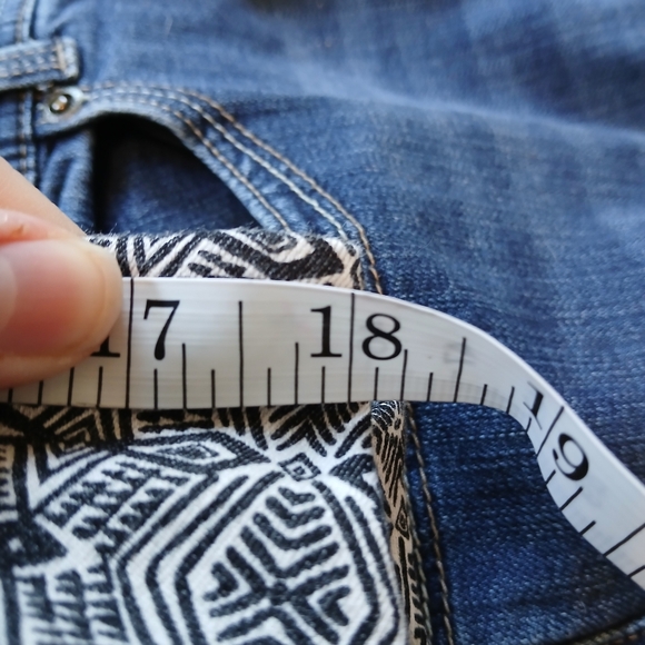 Ruby Rd. 18 Petite Black and White Geometric Straight Leg Pants - Picture 9 of 9